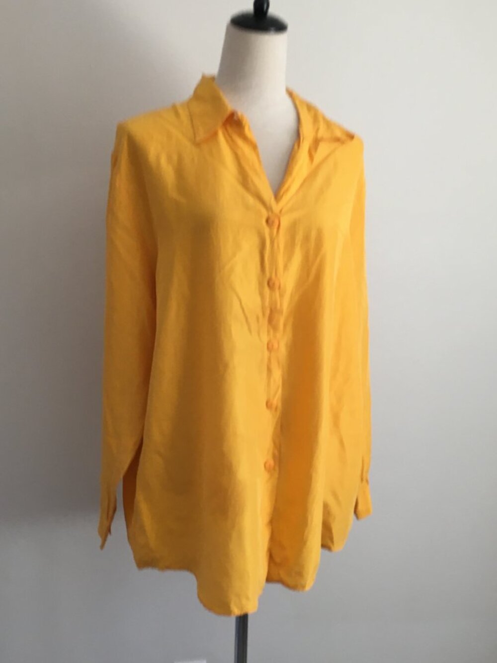 Vintage DVF DIANE VON FURSTENBERG Color Authority Orange 100% Silk Button Shirt